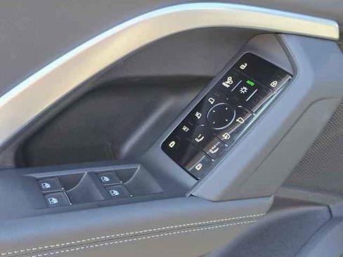 Used 2025 Audi Q5 Premium Plus w/ Premium Plus image 38