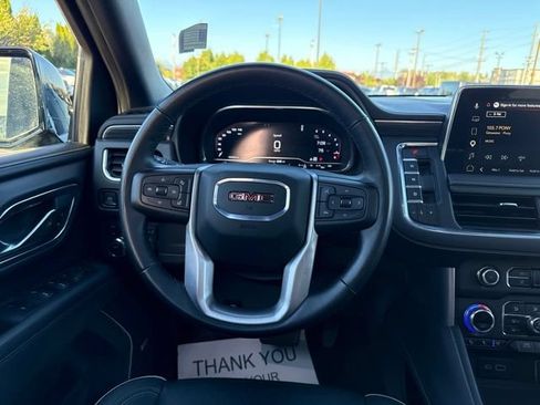 Used 2024 GMC Yukon XL SLT w/ SLT Luxury Package AWD/4WD image 19
