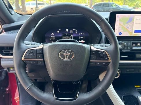 Used 2025 Toyota Grand Highlander AWD Hybrid image 11