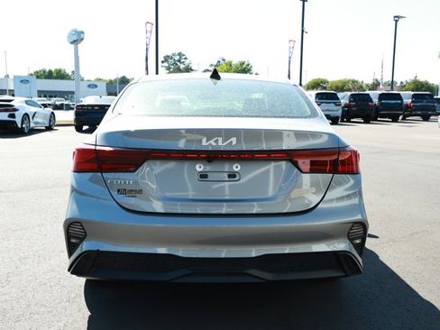 Used 2024 Kia Forte LXS FWD image 7