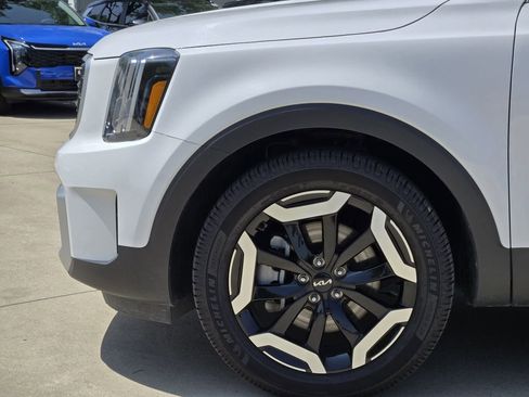 Used 2025 Kia Telluride S AWD/4WD image 14