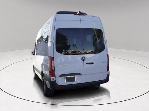 Used 2024 Mercedes-Benz Sprinter 2500 image 4