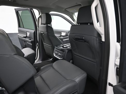 New 2026 Ford Expedition Active RWD image 12