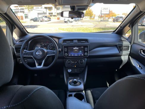 Certified 2023 Nissan Leaf S image 23