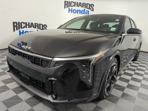 Used 2025 Kia K4 GT-Line FWD image 1