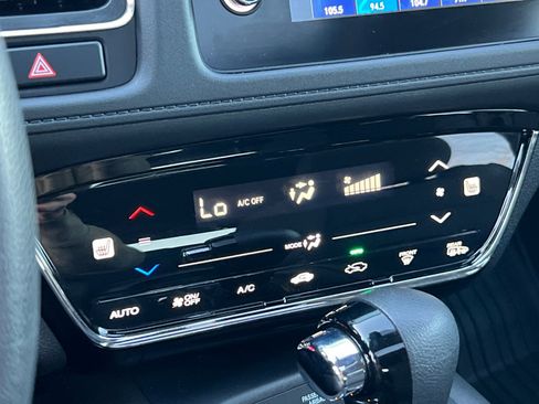 Used 2021 Honda HR-V EX image 19