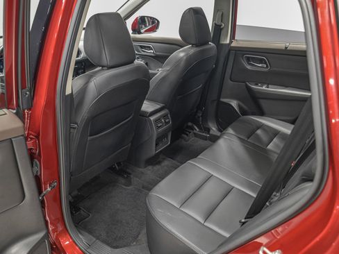 Used 2021 Nissan Rogue SL w/ Premium Package image 29