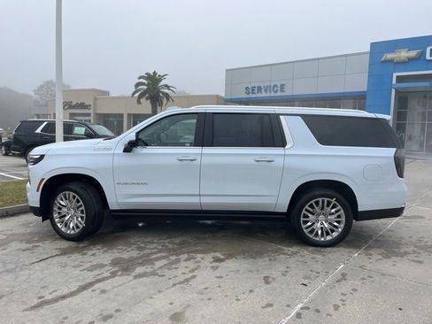 New 2026 Chevrolet Suburban High Country image 4