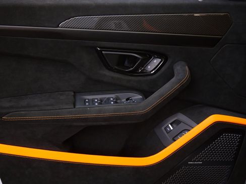 Used 2024 Lamborghini Urus Performante image 27