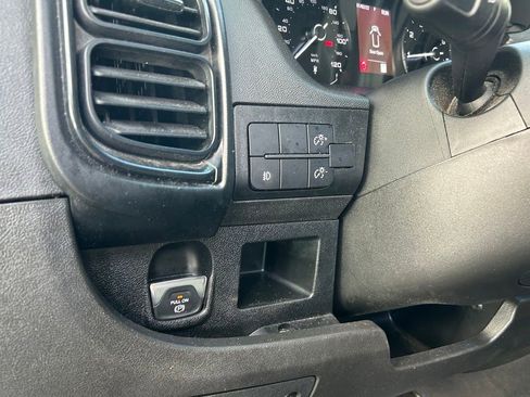Used 2025 RAM ProMaster 2500 w/ Convenience Group FWD image 19