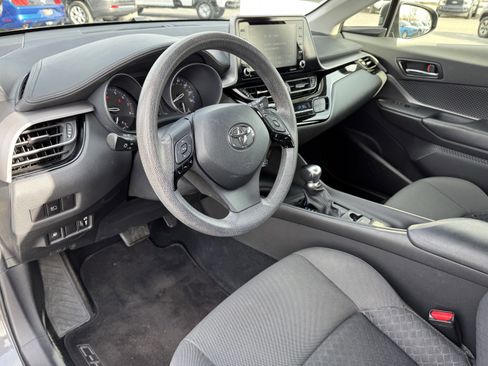 Used 2021 Toyota C-HR LE image 27