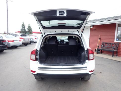 Used 2016 Jeep Compass High Altitude AWD/4WD image 5