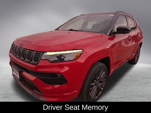 Certified 2023 Jeep Compass High Altitude w/ Driver Assist Group I image 4