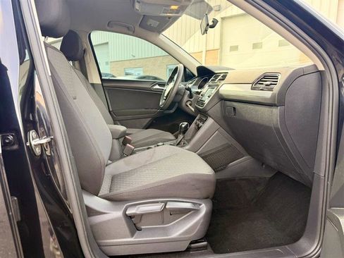 Used 2018 Volkswagen Tiguan S AWD/4WD image 9