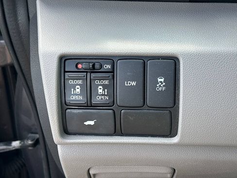 Used 2015 Honda Odyssey EX-L image 19