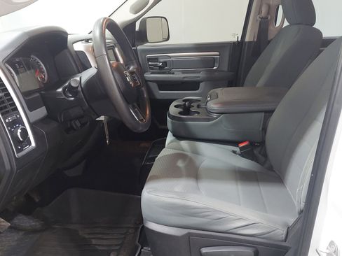 Used 2019 RAM 1500 Classic SLT AWD/4WD image 13