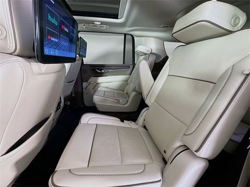 Used 2023 GMC Yukon XL Denali image 25