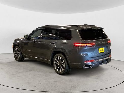 Used 2022 Jeep Grand Cherokee L Overland w/ Luxury Tech Group IV AWD/4WD image 7