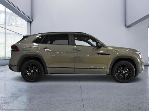 Used 2025 Volkswagen Atlas Cross Sport SEL R-Line AWD/4WD image 6