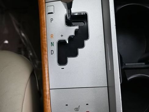 Used 2005 Toyota Avalon XLS FWD image 19