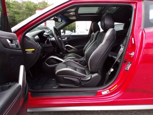 Used 2016 Hyundai Veloster Turbo w/ Option Group 04 FWD image 14