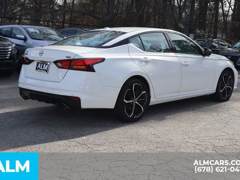 Used 2025 Nissan Altima 2.5 SR FWD image 6