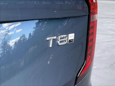 New 2026 Volvo XC90 T8 Plus w/ Protection Package Premier image 26