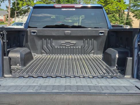 Used 2021 Chevrolet Silverado 1500 Custom Trail Boss w/ Safety Confidence Package AWD/4WD image 8