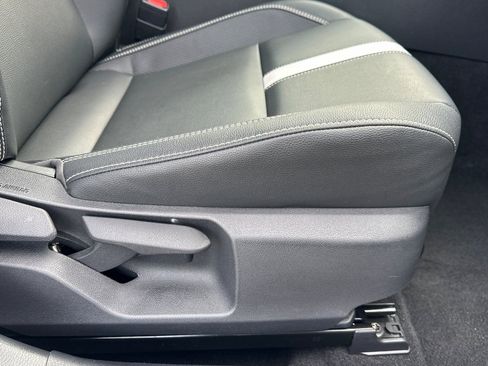 Certified 2025 Toyota Camry SE image 23