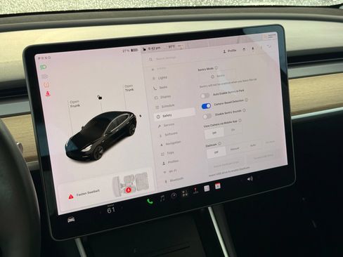 Used 2018 Tesla Model 3 Mid Range RWD image 39