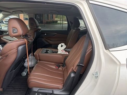 Used 2024 Acura MDX SH-AWD w/ Advance Package image 9