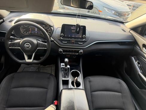 Used 2021 Nissan Altima 2.5 SV FWD image 30