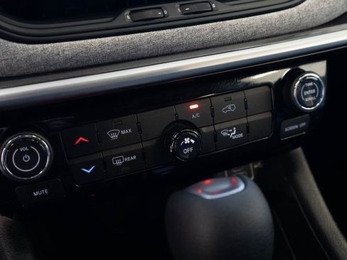 Used 2023 Jeep Compass Sport image 23