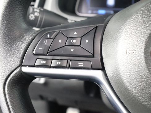 Used 2025 Nissan Leaf S FWD image 31