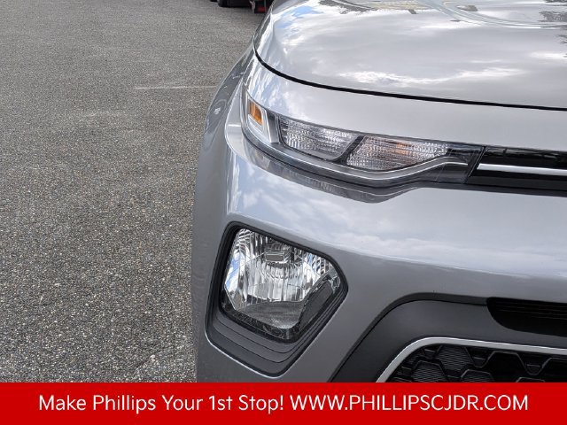 Used 2022 Kia Soul LX FWD image 9