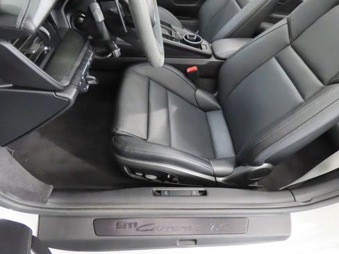Used 2024 Porsche 911 Carrera GTS RWD image 46