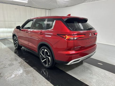 Used 2023 Mitsubishi Outlander SE AWD/4WD image 7