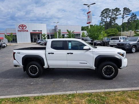 New 2026 Toyota Tacoma TRD Off-Road AWD/4WD image 5