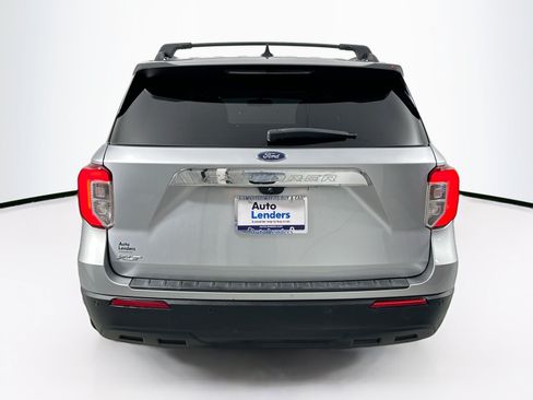 Used 2021 Ford Explorer XLT RWD image 6