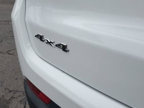 Certified 2024 Jeep Compass Latitude image 26