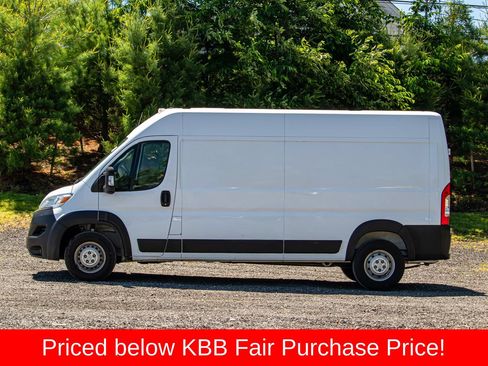 Used 2024 RAM ProMaster 2500 w/ Convenience Group FWD image 4