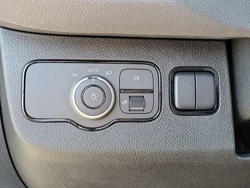 Used 2025 Mercedes-Benz Sprinter 2500 image 20