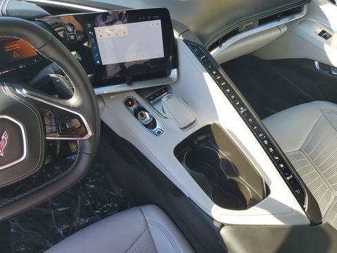 Used 2024 Chevrolet Corvette Stingray Premium Conv w/ Z51 Performance Package image 22