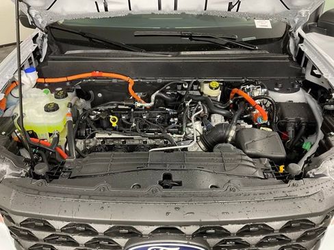 New 2025 Ford Maverick XLT w/ Equipment Group 301A image 9