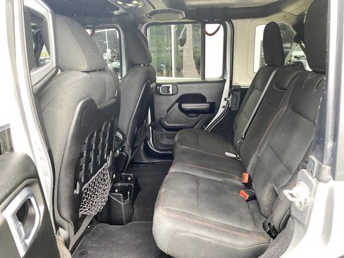 Used 2021 Jeep Wrangler Unlimited Rubicon AWD/4WD image 10