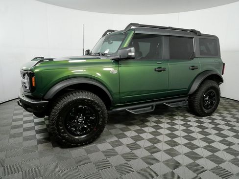 Used 2023 Ford Bronco Wildtrak image 2