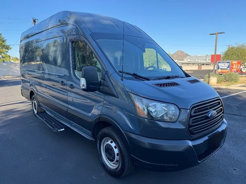 Used 2019 Ford Transit 250 148 High Roof Extended image 3