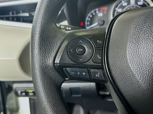 Used 2022 Toyota Corolla LE FWD image 16