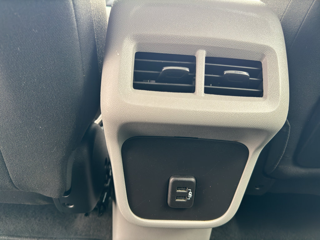 Used 2024 GMC Terrain SLE FWD image 33