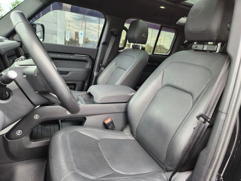Certified 2023 Land Rover Defender 110 SE AWD/4WD image 10